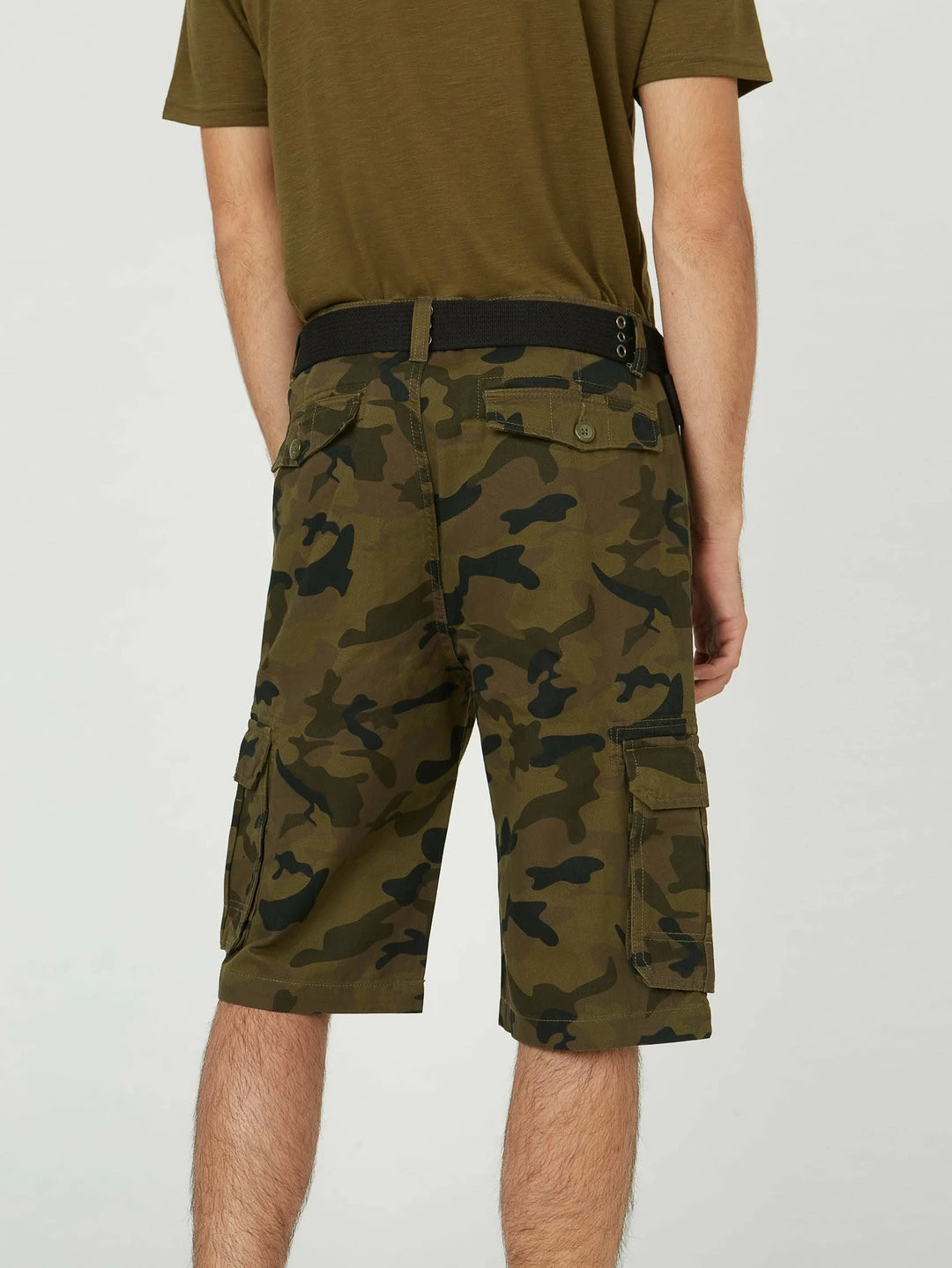 Top 10 🌟 Guess Factory Karl Camo Cargo Shorts for men 💯 - Image 4