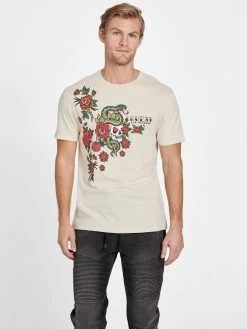 Budget 🔥 Guess Factory Evoy Tee for men 😍