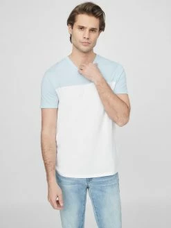 Deals 🧨 Guess Factory Ganton Marled V-Neck Tee for men 😍